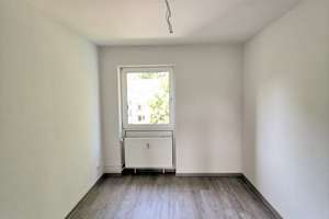 Frisch renovierte 3-Zi.-Whg. mit neuem Boden und sonnigem Balkon – Rudolfstr. 76, 42285 Barmen, Wuppertal – Vorschaubild 5