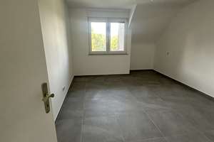 Zuhause mit 4,5 Zimmern in Krefeld – Inrather Straße 303, 47803 Inrath/Kliedbruch, Krefeld – Vorschaubild 3