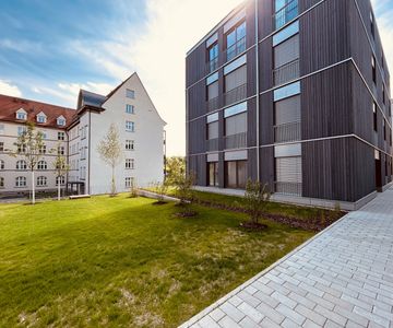 Stilvolle 2,5-Zimmer-Erdgeschosswohnung mit Garten