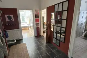 !Top Wohnung,renoviert,EBK neu (Ablöse),Wintergarten,Erker,Altbau,3-Meter-Decken,ÖPNV-Park-SWR-Nähe – Stöckachstraße 2, 70190 Stuttgart – Vorschaubild 3