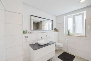 Modernisiertes EFH mit viel Platz & sonnigem Garten in Top-Lage – Die vollständige Adresse der Immobilie erhältst du vom Anbieter., 84032 Altdorf – Vorschaubild 30