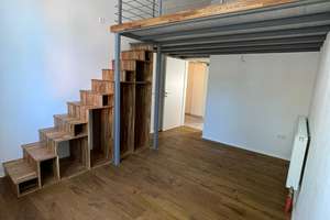 riesige Loft-Wohnung