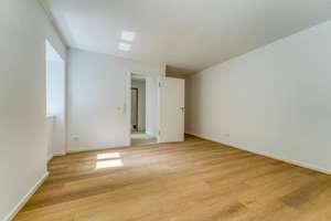 Erstbezug nach Kernsanierung - Studentenappartment mit Balkon - Befristung bis Ende 08/27 – Die vollständige Adresse der Immobilie erhältst du vom Anbieter., 80799 Universität, München – Vorschaubild 4