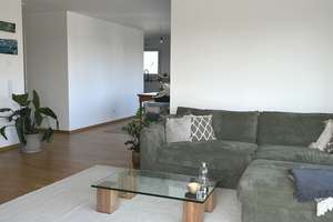 Content trifft Komfort - Stilvolles Maisonette Penthouse für Paare & Kreative - Besichtigen 21.05.26 – Methweg 4g, 50823 Neuehrenfeld, Köln – Vorschaubild 4