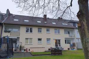 Schöne Etagen-Wohnung mit Gartennutzung
