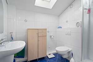 Architektonisches Wohnerlebnis mit Einliegerwohnung – Zentral & ruhig in Neumünster-Faldera – Die vollständige Adresse der Immobilie erhältst du vom Anbieter., 24537 Faldera, Neumünster – Vorschaubild 22