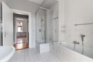 Stilvoller Altbau: 2-Zimmer-Wohnung mit Balkon und historischem Flair – Die vollständige Adresse der Immobilie erhältst du vom Anbieter., 24118 Ravensberg, Kiel – Vorschaubild 8