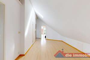 *** Ideal für Eigennutzer: Lichtdurchflutete Dachgeschosswohnung mit Tiefgarage, Fußbodenheizung und – 39114 Berliner Chaussee, Magdeburg – Vorschaubild 2