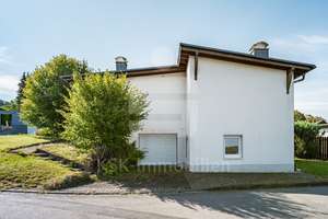 Charmantes Einfamilienhaus in Raubach – Ihr neues Zuhause im Grünen! – Die vollständige Adresse der Immobilie erhältst du vom Anbieter., 56316 Raubach – Vorschaubild 2