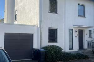 ✨ Frisch modernisiert: Großzügiges Familienhaus mit neuem Dach & neuer Heizung (2025) – Die vollständige Adresse der Immobilie erhältst du vom Anbieter., 63906 Erlenbach am Main – Vorschaubild 2