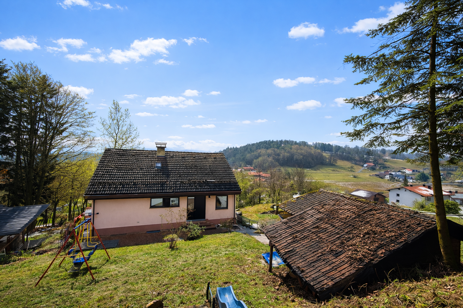 Teilsaniertes Mehrfamilienhaus mit eigenem Waldgrundstück!, Passau Kreis – Bild 3
