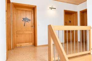 Charmantes Einfamilienhaus in ruhiger Lage mit Stall und eigener Pferdekoppel – 84163 Marklkofen – Vorschaubild 12