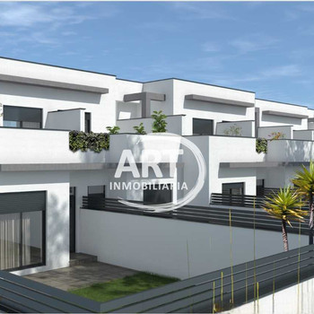 NEUBAU-REIHENHÄUSER IN SERRA
