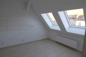 2-RW in Schönefeld I Balkon I Laminat I DuschbadI Fahrstuhl