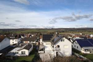 Lukratives 5 FH: Schöner Wohnen am Fuße des Glaubergs, herrlicher Fernblick, Balkon, Stellplatz – Die vollständige Adresse der Immobilie erhältst du vom Anbieter., 63695 Glauburg – Vorschaubild 5