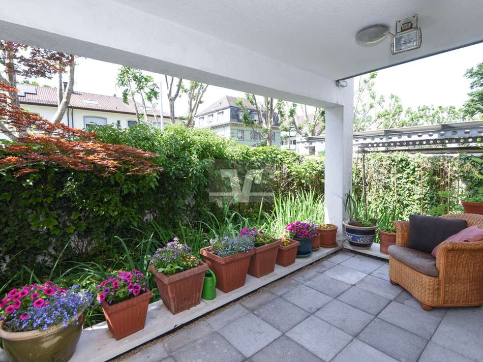 Blickdichte und grün angelegte