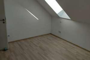 3-Zimmer-Dachgeschosswohnung mit Balkon u. EBK in 90441, Nürnberg – Die vollständige Adresse der Immobilie erhältst du vom Anbieter., 90441 Werderau, Nürnberg – Vorschaubild 12