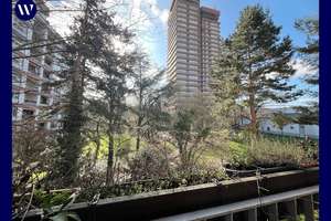 Nur noch einziehen! 2 Zimmer-Wohnung mit Loggia, separate Küche, Bad mit Wanne, Abstellraum, Aufzug