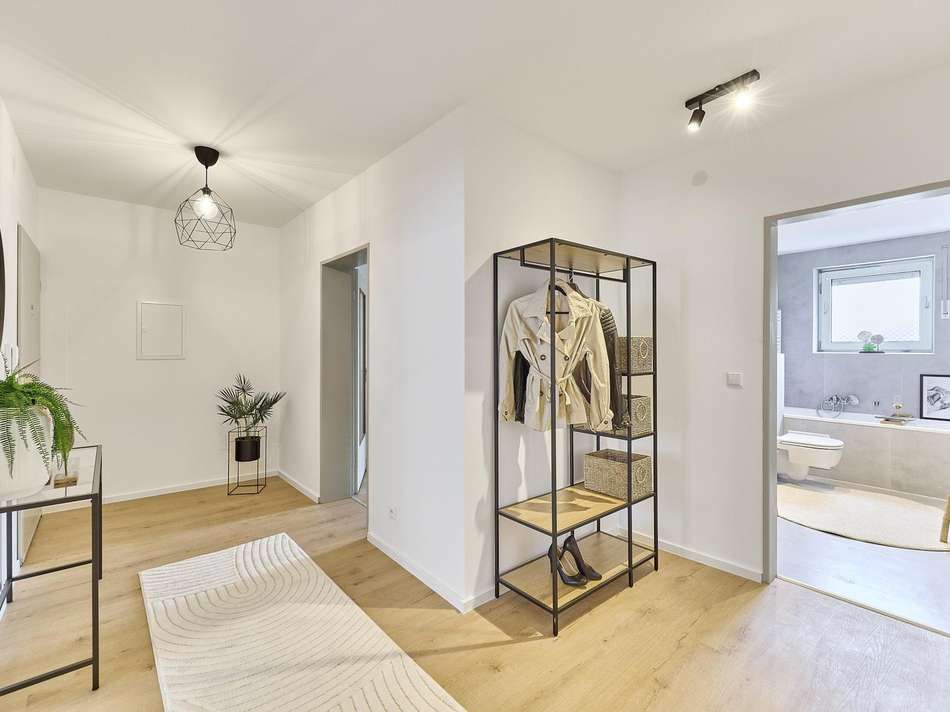 Flur mit Blick zum Eingang