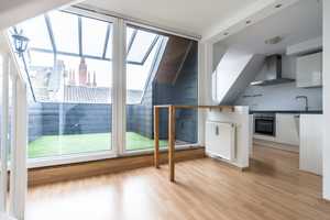 NEW*PAUL & PARTNER* GEMÜTLICHE MAISONETTE-EINHEIT MIT BALKON IN TOP LAGE ! – Wiesbaden – Vorschaubild 1