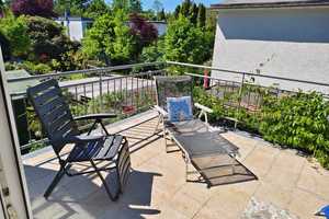 Exklusive 2,5-Zimmer-Terrassenwohnung mit lux. Innenausstattung mit Balkon und EBK mitten im Park – Merheimer Heide 36, 51103 Höhenberg, Köln – Vorschaubild 7