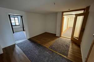 WG-Zimmer frisch renoviert – einziehen & zuhause fühlen – Reinhausen 5, 93059 Reinhausen, Regensburg – Vorschaubild 3