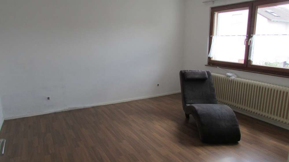 Immobilie in Hammersbach - Großes Zweifamilienhaus mit vielen Optionen in guter zentraler Lage! - Bild 1