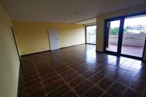 gepflegte 3 Zimmer Wohnung mit großem Balkon in zentraler Lage von Mönchengladbach und Garage – Die vollständige Adresse der Immobilie erhältst du vom Anbieter., 41061 Gladbach, Mönchengladbach – Vorschaubild 4