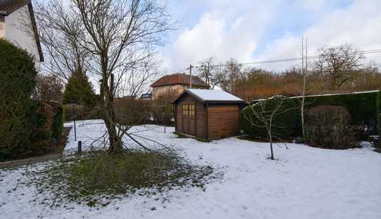 Bild von Im beliebten Mascherode! Reiheneckhaus mit Keller und schön angelegtem Garten.