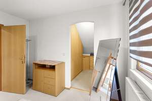 Einfamilienhaus im Münchner Süden mit absoluter Privatsphäre – Die vollständige Adresse der Immobilie erhältst du vom Anbieter., 81477 Obersendling, München – Vorschaubild 15