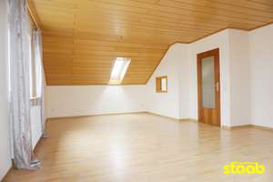 GEMÜTLICHE DACHGESCHOSSWOHNUNG MIT EINBAUKÜCHE *** SULZBACH AM MAIN – Die vollständige Adresse der Immobilie erhältst du vom Anbieter., 63834 Sulzbach am Main – Vorschaubild 2