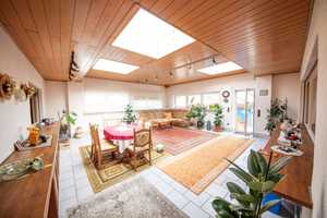 Urlaubsfeeling! Haus mit Wintergarten, riesiger Schwimm- und Fitnesshalle in Neuenhasslau! – Main-Kinzig-Kreis – Vorschaubild 19