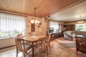 Gemütliches 4 Zimmer - EFH
zum Herrichten und Wohlfühlen
auf großem Traumgrundstück – Die vollständige Adresse der Immobilie erhältst du vom Anbieter., 22589 Iserbrook, Hamburg – Vorschaubild 5