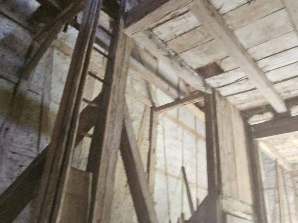 Sicht in das Gebälk Altbau