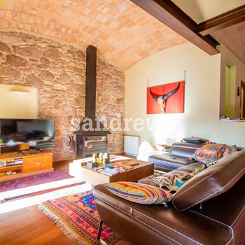 Spektakuläres Steinhaus mit Pool und großem Grundstück in Darnius Alt Empordà
