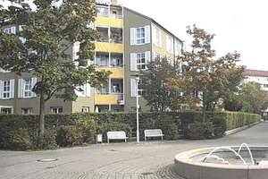 Am Olympiapark: 2-Zi. Wohnung mit Terrasse zur Kapitalanlage