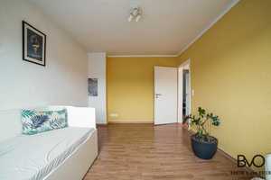 Zwei Haushälften vereint, umgeben von Gartenidylle und der Wärme eines offenen Kamins! Bezugsfrei – Kiel – Vorschaubild 14