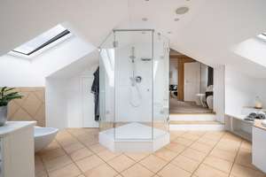 Wohntraum mit Privatsphäre: Exklusives Anwesen mit Indoor-Pool und Panoramagarten – Die vollständige Adresse der Immobilie erhältst du vom Anbieter., 85598 Vaterstetten – Vorschaubild 18