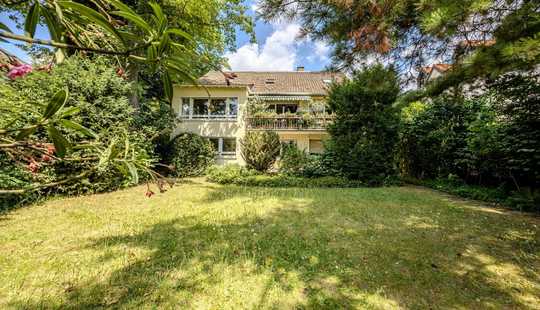 Bild von Raum für Visionen: Seltenes Grundstück mit Entwicklungspotenzial im begehrten Dichterviertel!