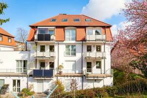 +++ Exklusive 3-Zimmer-Maisonettewohnung mit Balkon und saniertem Bad an der Lukaskirche +++