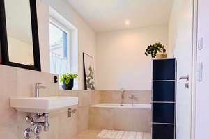 Lichtdurchflutetes Neubau EFH mit Wellness Oase & modernster Ausstattung in Eberspoint-Velden – Die vollständige Adresse der Immobilie erhältst du vom Anbieter., 84149 Velden – Vorschaubild 13