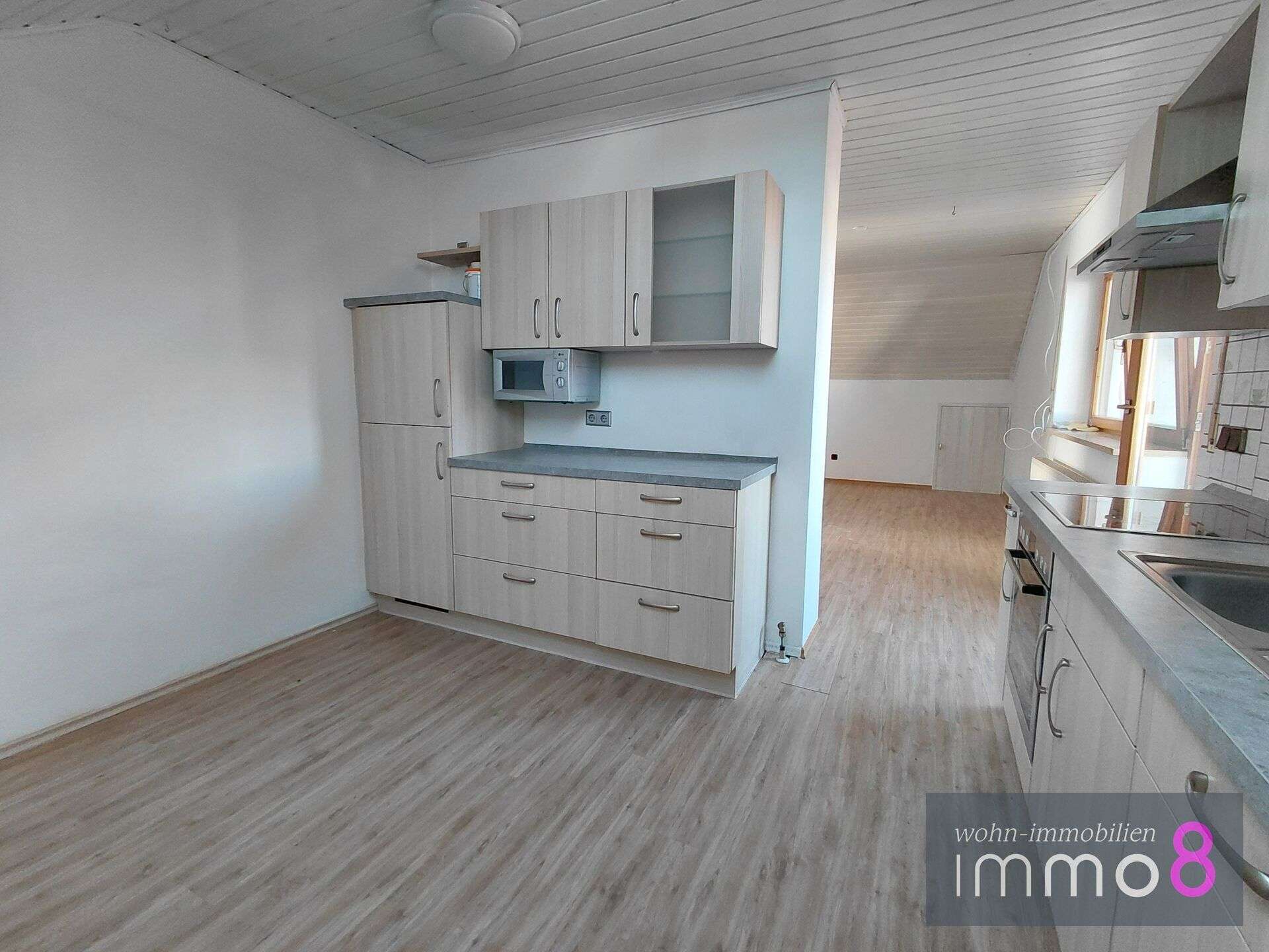 Immobilie in Karlskron - Natur pur bei Ingolstadt - Ruhige DG-Wohnung mit 3 Zimmern - Bild 0