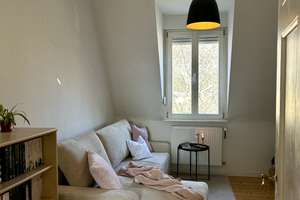 Helle 2,5-Zimmer-Dachgeschosswohnung im lebendigen Viertel – ideal für Singles, Paare oder WG – Die vollständige Adresse der Immobilie erhältst du vom Anbieter., 68159 Innenstadt/Jungbusch, Mannheim – Vorschaubild 2