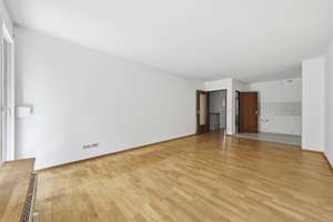 115 m² Wohn-/Nutzfläche -  Einladende 2,5-Zimmer-Maisonettewohnung mit großzügigem hellem Hobbyraum – Die vollständige Adresse der Immobilie erhältst du vom Anbieter., 80997 Allach, München – Vorschaubild 3
