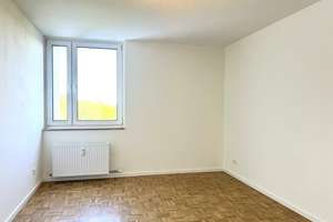Charmante 2-Zimmer-Wohnung mit Balkon in begehrter Lage Englschalking – Freischützstraße 35, 81927 Englschalking, München – Vorschaubild 3