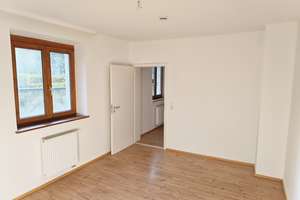 Frisch renovierte 2‑Zimmer‑Wohnung mit Garage in Augsburg‑Lechhausen – Ernst-Moritz-Arndt-Straße 25b, 86167 Lechhausen-West, Augsburg – Vorschaubild 4