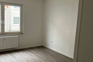 Renovierte 1 Zimmer Wohnung mit Badewanne! – Schönaichstraße  5, 45143 Altendorf, Essen – Vorschaubild 2