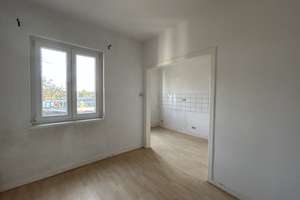Gut aufgeteilte 2-Raum-Wohnung in zentraler Lage von Düsseldorf – Kirchstraße 46, 40227 Oberbilk, Düsseldorf – Vorschaubild 1