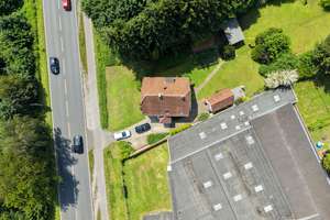 Freistehendes Zweifamilienhaus mit 1.468 m² Grundstück – viel Platz für Familie, & neue Ideen – Die vollständige Adresse der Immobilie erhältst du vom Anbieter., 33779 Heepen, Bielefeld – Vorschaubild 2