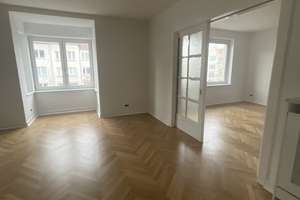 Große 4-Zimmer Wohnung mit Balkon in der Südstadt